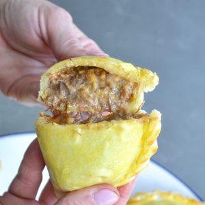 Empanadas de Carne y Cheddar