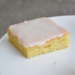 Cuadrado de limón glaseado